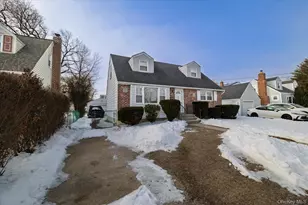 580 Georgia St, West Hempstead, NY 11550 - Photo 2