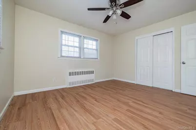 580 Georgia Street, West Hempstead, NY 11550 - Photo 18