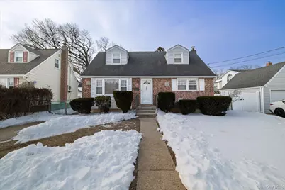 580 Georgia Street, West Hempstead, NY 11550 - Photo 1