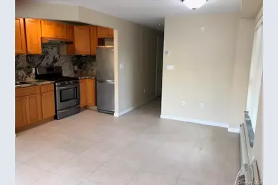 21-70 31st Street #2F, Astoria, NY 11105 - Photo 4