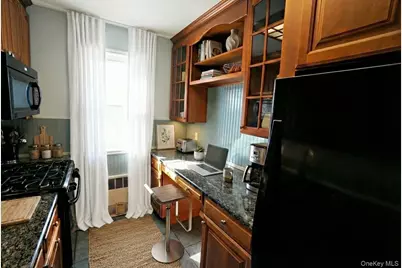 66-92 Selfridge Street #5B, Forest Hills, NY 11375 - Photo 4