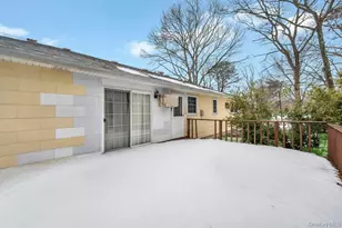 15 E Woodside Ave, Patchogue, NY 11772 - Photo 34