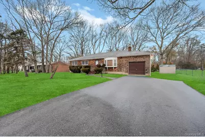 15 E Woodside Avenue, Patchogue, NY 11772 - Photo 4