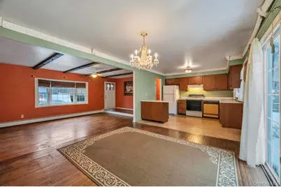 15 E Woodside Avenue, Patchogue, NY 11772 - Photo 12