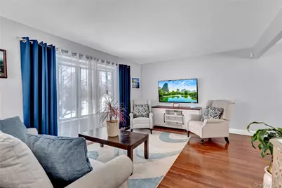 6 Little Court, Deer Park, NY 11729 - Photo 6