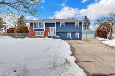 6 Little Court, Deer Park, NY 11729 - Photo 2