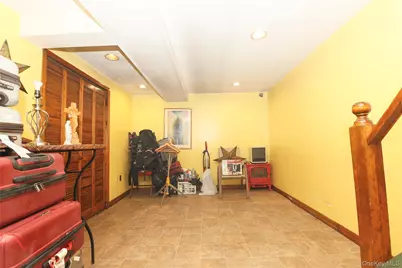 2555 Westervelt Avenue, Bronx, NY 10469 - Photo 16