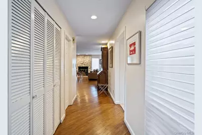 194 Alta Terrace Terrace, Jericho, NY 11753 - Photo 2