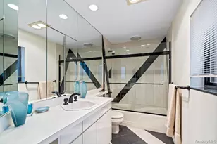 194 Alta Terrace Terrace, Jericho, NY 11753 - Photo 24