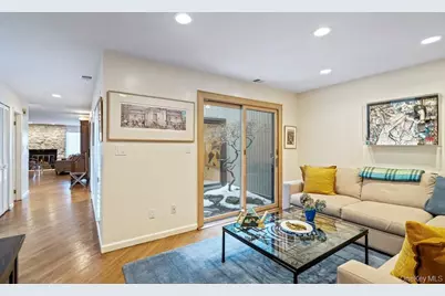 194 Alta Terrace Terrace, Jericho, NY 11753 - Photo 6