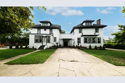 20-22 Bay Shore Avenue #APT 20-1A, Bay Shore, NY 11706 - Photo 1