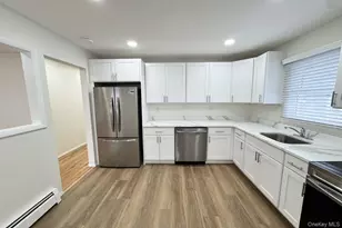 6 Merle Pl, Deer Park, NY 11729 - Photo 2