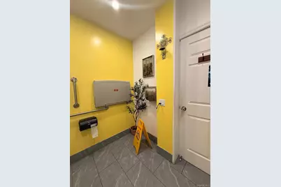 882 Hempstead Turnpike, Franklin Square, NY 11010 - Photo 12