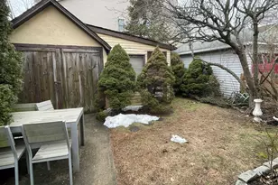 30 Putnam Ave, Lynbrook, NY 11563 - Photo 14