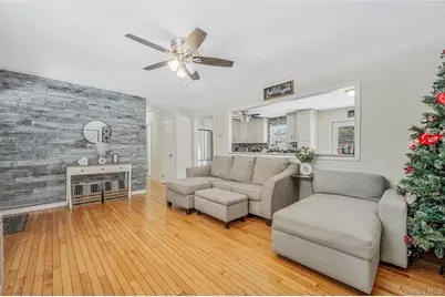 126 Floyd Road, Shirley, NY 11967 - Photo 6