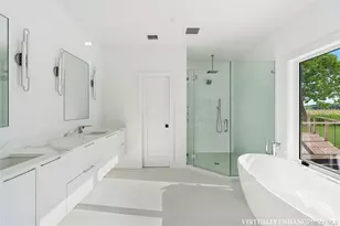 8 Hilo Dr, Shelter Island, NY 11964 - Photo 8