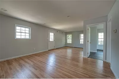 2163 Sunrise Highway, Islip, NY 11751 - Photo 16