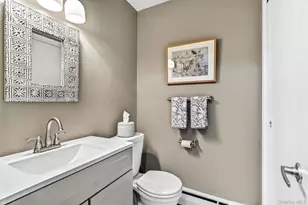 17 Foxwood Dr, Pleasantville, NY 10570 - Photo 14