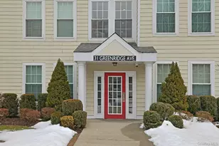 31 Greenridge Ave, White Plains, NY 10605 - Photo 2