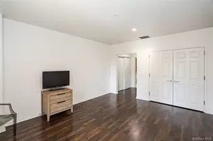 100 Harbor View Dr, Port Washington, NY 11050 - Photo 14