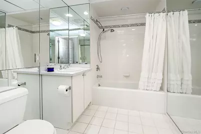 100 Harbor View Drive #111, Port Washington, NY 11050 - Photo 18