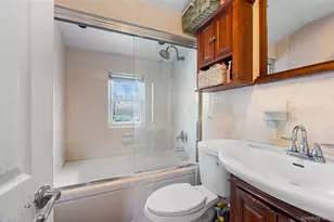 239 Washington Ave, Amityville, NY 11701 - Photo 24