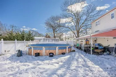 239 Washington Avenue, Amityville, NY 11701 - Photo 34