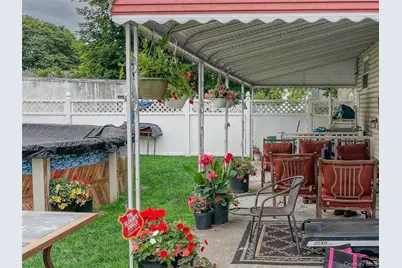 239 Washington Avenue, Amityville, NY 11701 - Photo 32