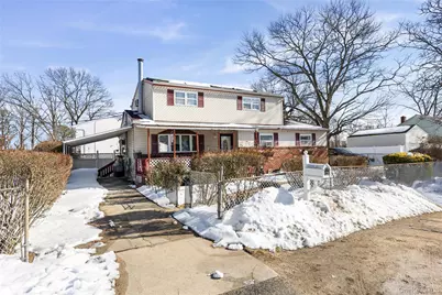 239 Washington Avenue, Amityville, NY 11701 - Photo 4