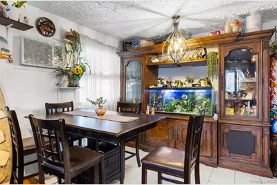 239 Washington Avenue, Amityville, NY 11701 - Photo 12