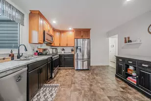 2909 New London Ave, Medford, NY 11763 - Photo 8