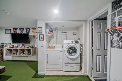 2909 New London Avenue, Medford, NY 11763 - Photo 22