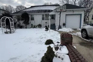 92 Fir St, Valley Stream, NY 11580 - Photo 2