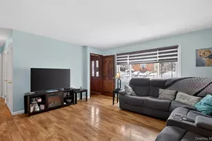 525 Keller Ave, Elmont, NY 11003 - Photo 8