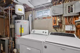 525 Keller Ave, Elmont, NY 11003 - Photo 24