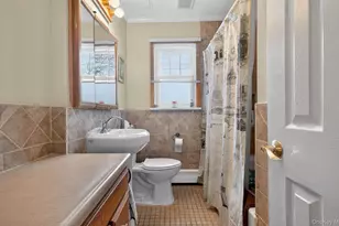 525 Keller Ave, Elmont, NY 11003 - Photo 12