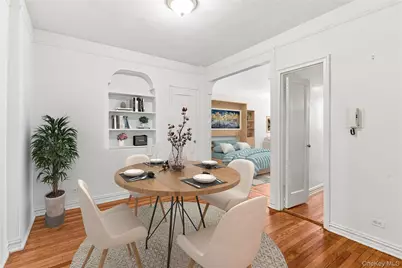 111-39 76th Road #D8, Forest Hills, NY 11375 - Photo 4