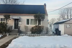 485 Barbara Ln, West Hempstead, NY 11552 - Photo 2