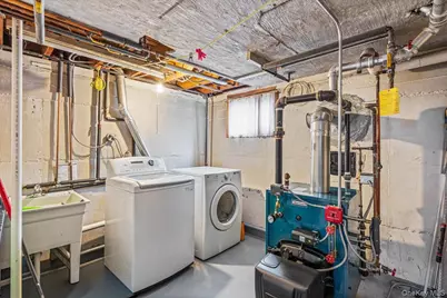 14146 253rd Street, Rosedale, NY 11422 - Photo 28