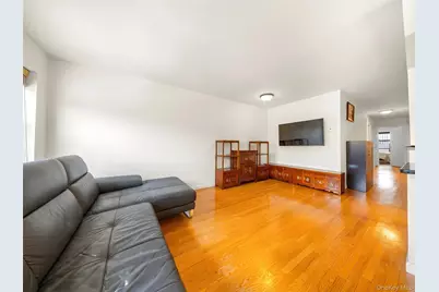 240-22 70th Avenue, Little Neck, NY 11362 - Photo 10