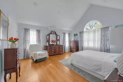 19 Birchwood Drive, South Huntington, NY 11746 - Photo 12