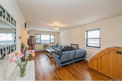 216 Fulton Street #1B, Farmingdale, NY 11735 - Photo 4