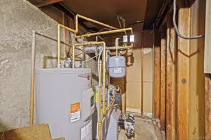 120 Evergreen Ave, Brentwood, NY 11717 - Photo 34