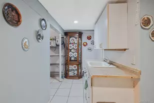 120 Evergreen Ave, Brentwood, NY 11717 - Photo 30