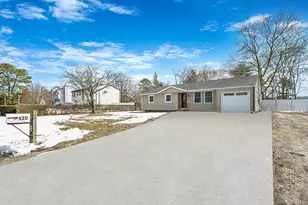 120 Evergreen Ave, Brentwood, NY 11717 - Photo 2