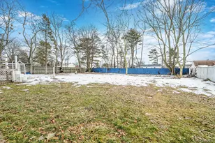 120 Evergreen Ave, Brentwood, NY 11717 - Photo 40