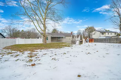 120 Evergreen Avenue, Brentwood, NY 11717 - Photo 38