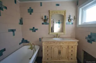 10 Farview Ave, Bayville, NY 11709 - Photo 6