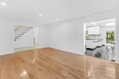 2 Westbourne Lane, Melville, NY 11747 - Photo 12