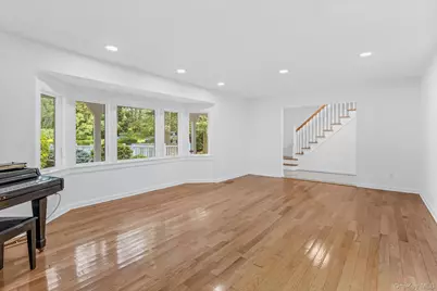 2 Westbourne Lane, Melville, NY 11747 - Photo 8